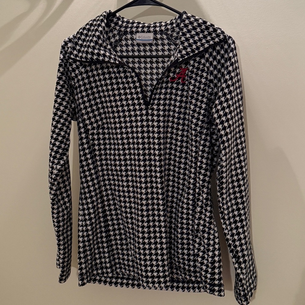 Women’s Columbia Black and White Houndstooth Pullover